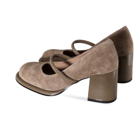 women court shoes