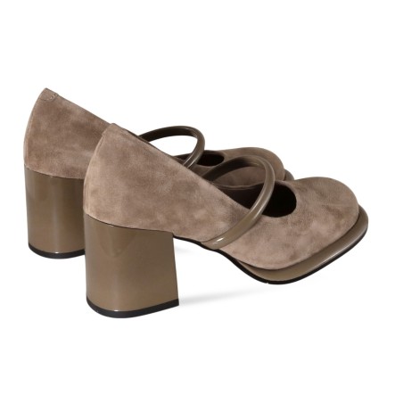 women court shoes