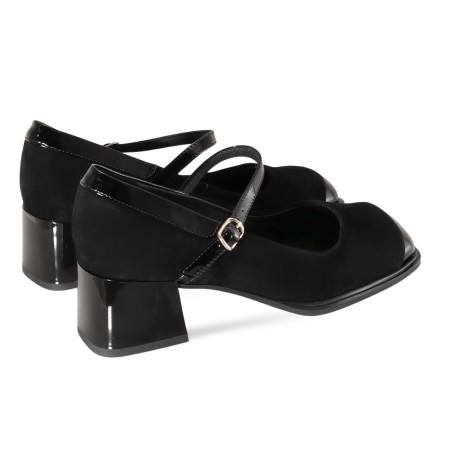 women court shoes