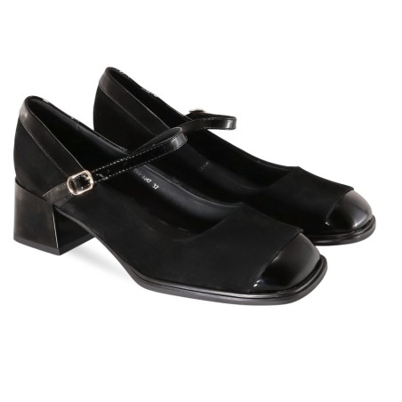 women court shoes