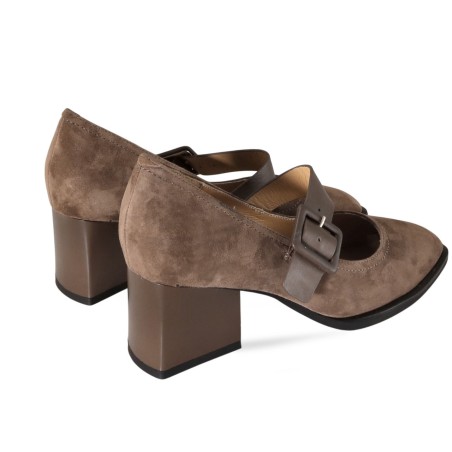 women court shoes