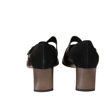 women court shoes