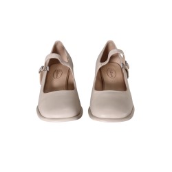 women court shoes