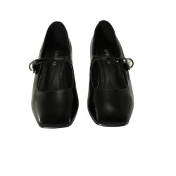 women court shoes
