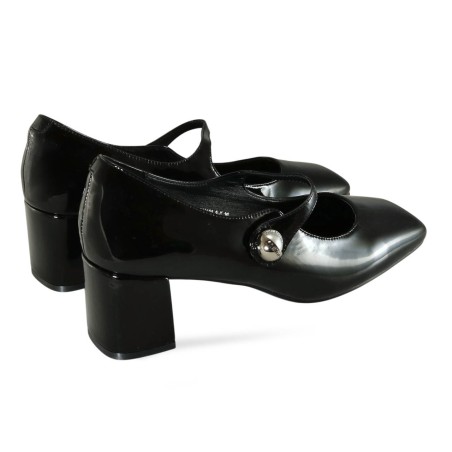 women court shoes