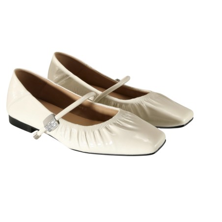 women court shoes