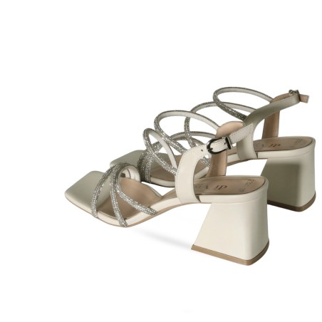 Women sandals