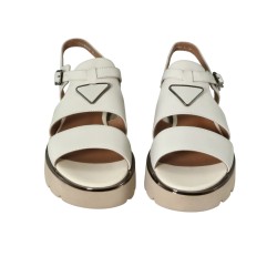 Women sandals