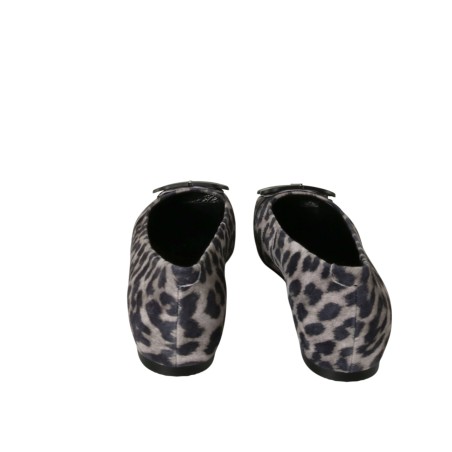 women court shoes