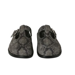 women leisure shoes