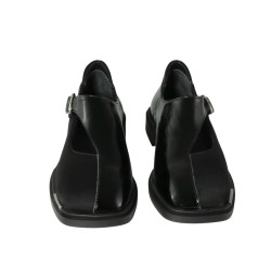 women court shoes