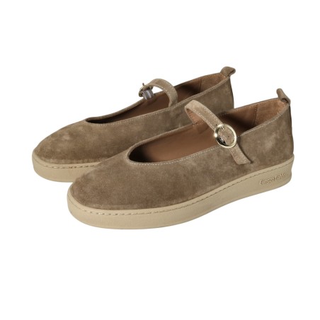 women court shoes