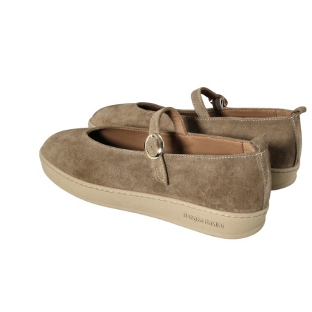 women court shoes