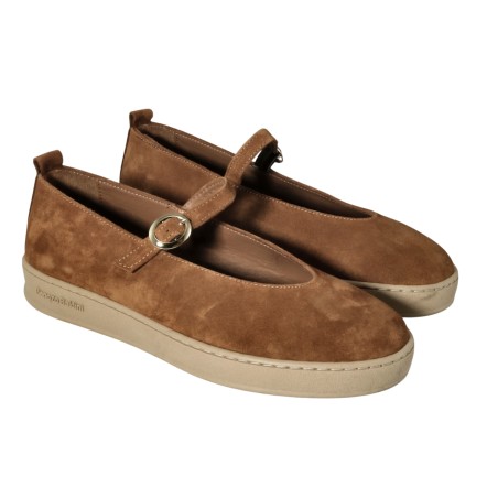 women court shoes