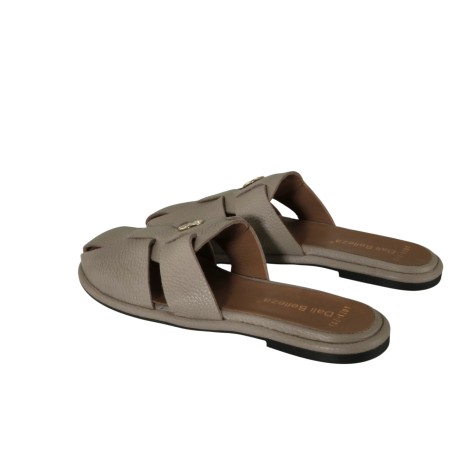 women leisure shoes