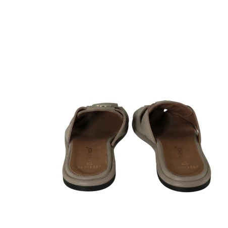 women leisure shoes