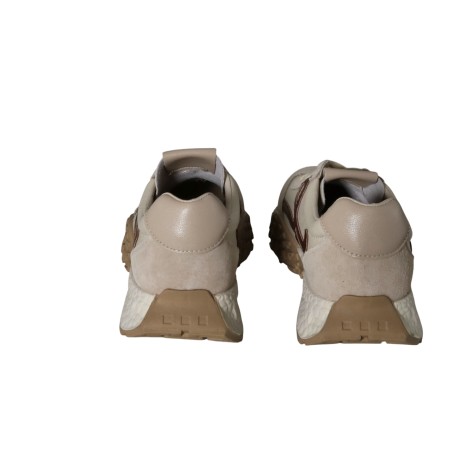 women court shoes