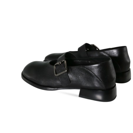 women court shoes