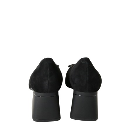 women court shoes