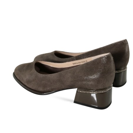 women court shoes