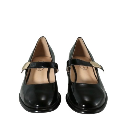 women court shoes