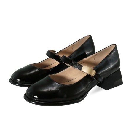 women court shoes