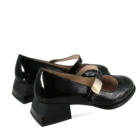 women court shoes