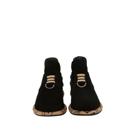 women court shoes