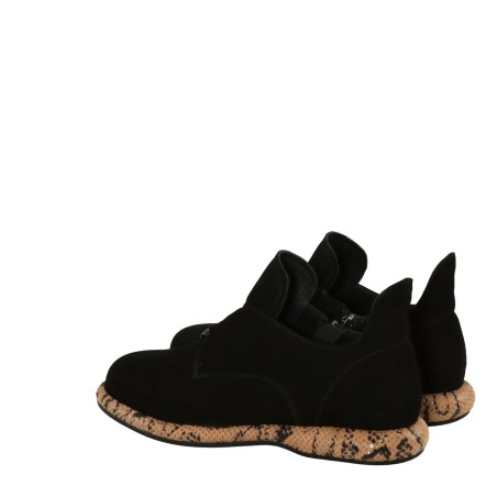 women court shoes