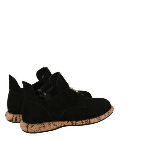 women court shoes
