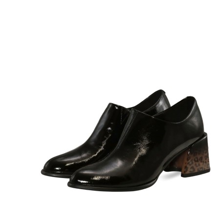 women court shoes