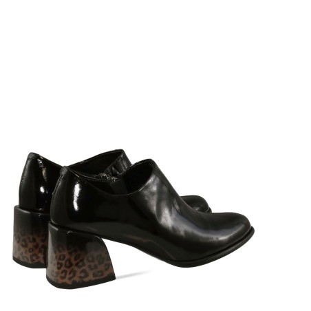 women court shoes