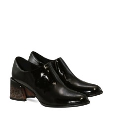 women court shoes