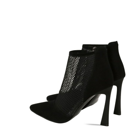 women court shoes