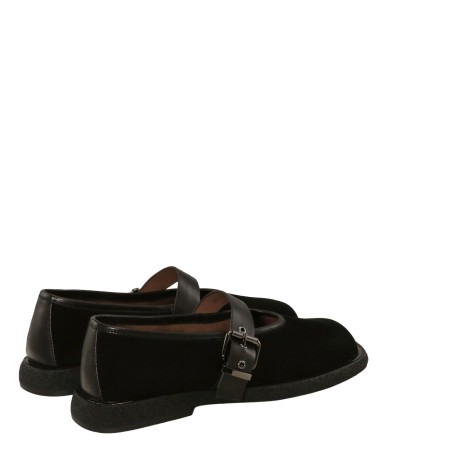 women court shoes