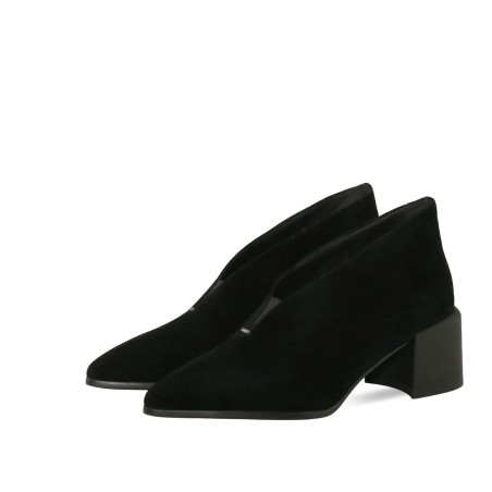 women court shoes
