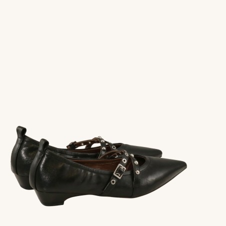 women court shoes