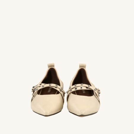 women court shoes