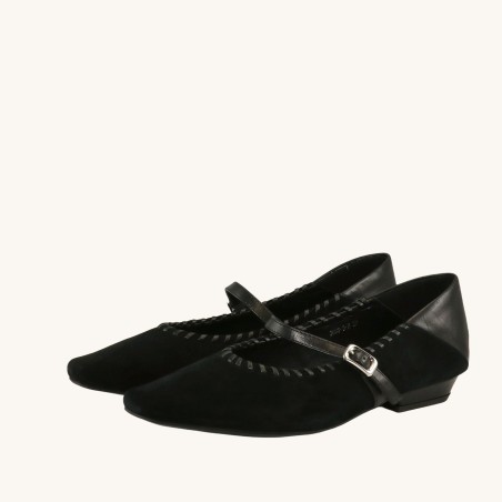 women court shoes