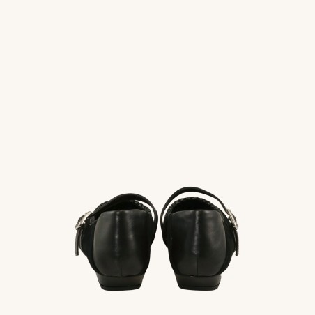 women court shoes