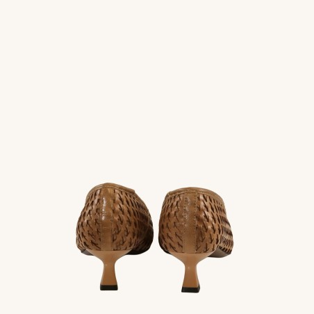 women court shoes