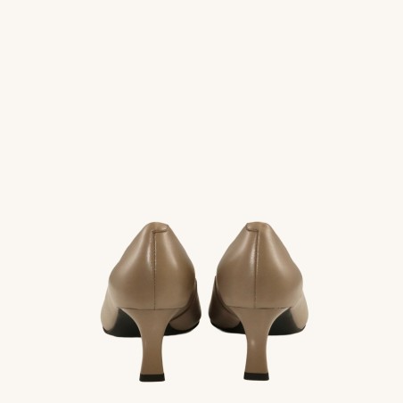 women court shoes