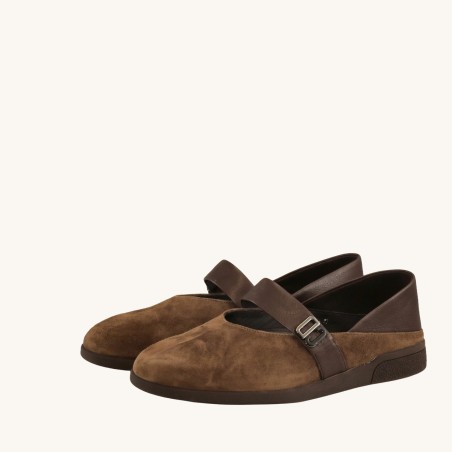 women court shoes