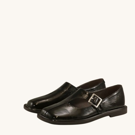women court shoes
