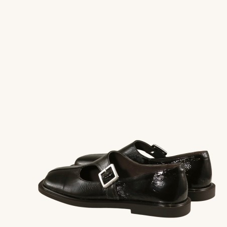 women court shoes