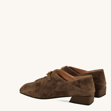 women court shoes