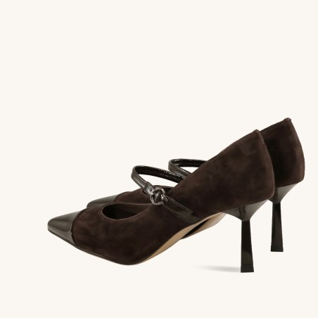 women court shoes