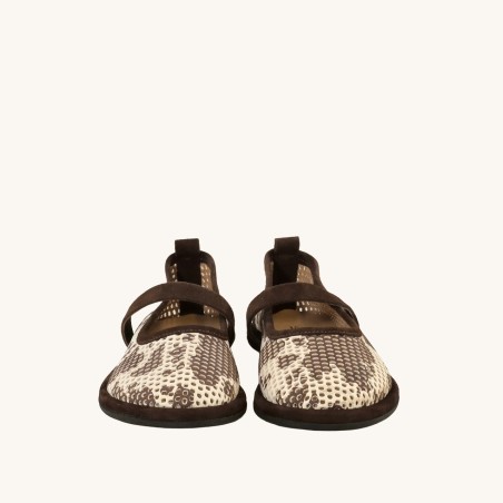women leisure shoes