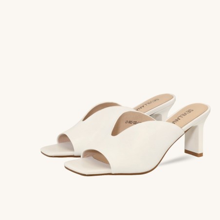 Women sandals