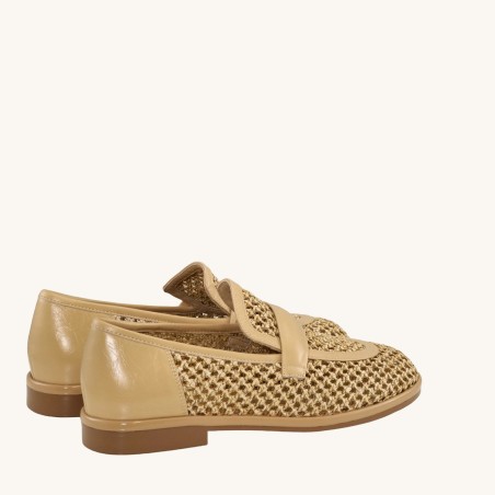 women leisure shoes
